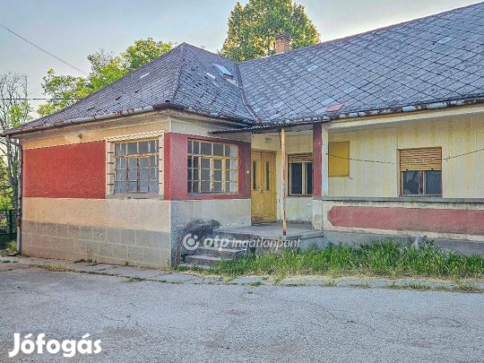 103 nm-es ház eladó Sárkeresztes
