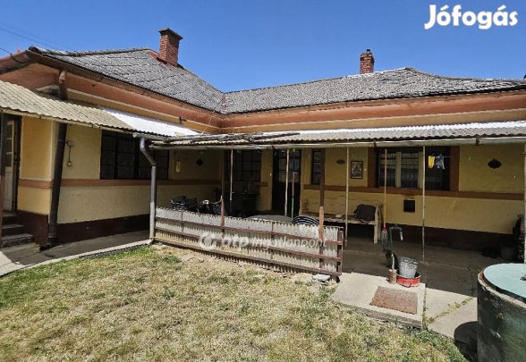 103 nm-es ház eladó Zaránk