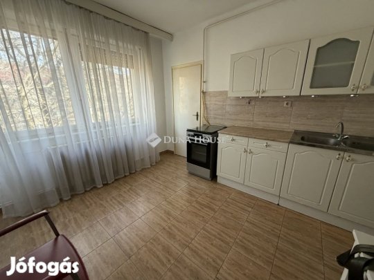 103 nm-es lakás eladó Kecskemét