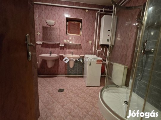 104 nm-es ház eladó Pécs