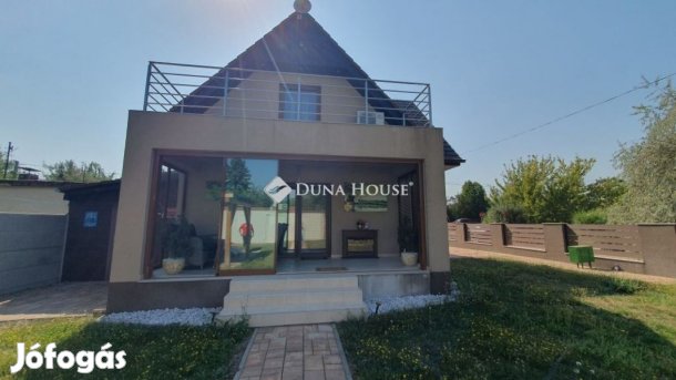 104 nm-es ház eladó Velence