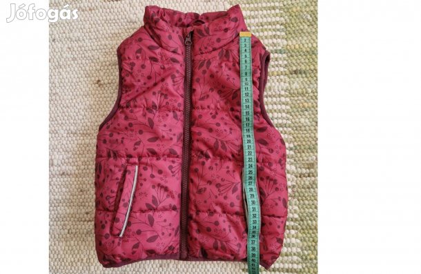 104-s lány mellény