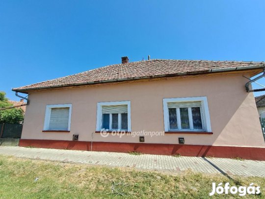 105 nm-es ház eladó Kenderes