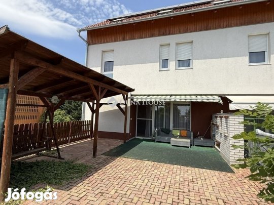 105 nm-es lakás eladó Pécs