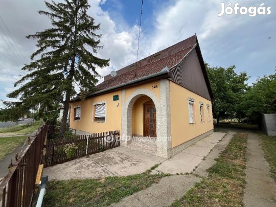 106 nm-es ház eladó Csökmő