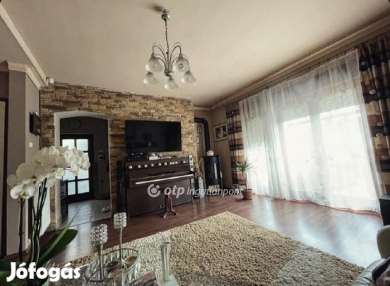 106 nm-es ház eladó Gyöngyös