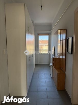 106 nm-es lakás eladó Pécs