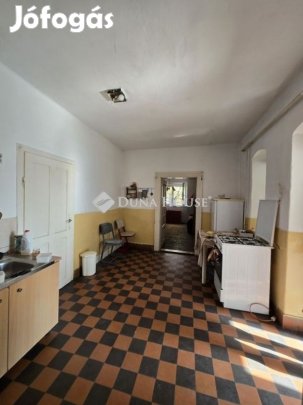 107 nm-es ház eladó Várpalota