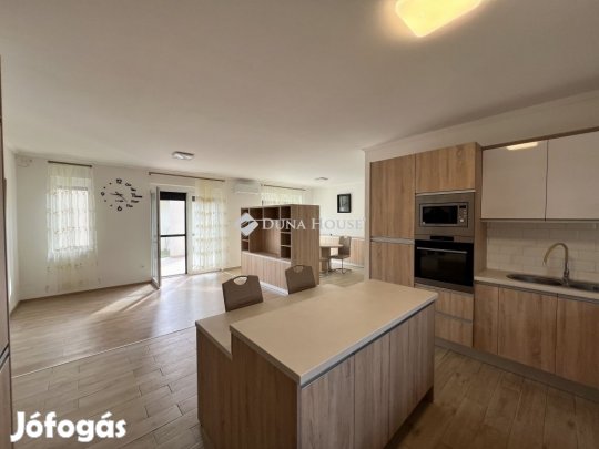 107 nm-es ház eladó Veszprém