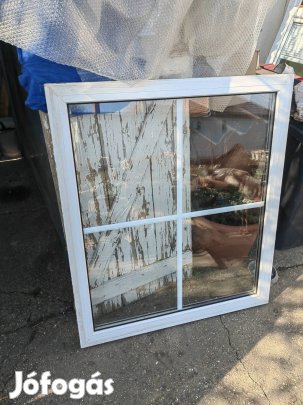 107x123,5 duplán hőszigetelt műanyag fix ablak