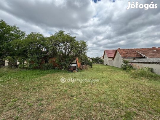 108 nm-es ház eladó Forráskút