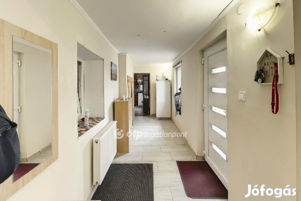 108 nm-es ház eladó Galgahévíz