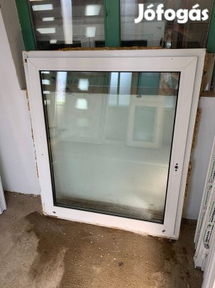 108 x 125 cm-es 3 rétegű ablak