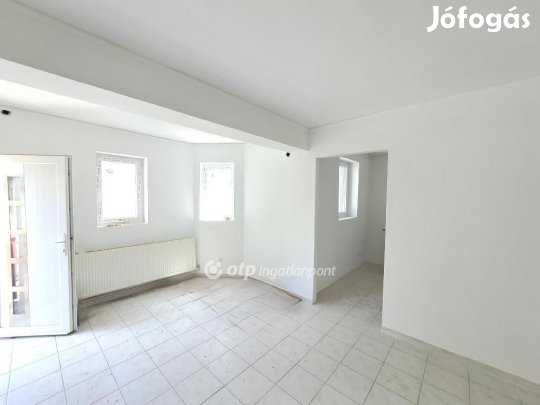 109 nm-es ház eladó Kecskemét