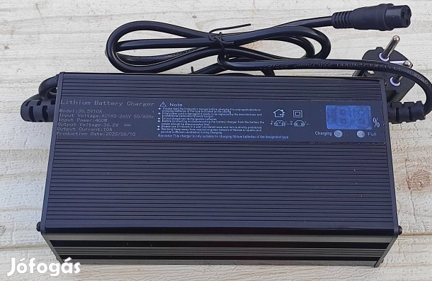 10A, 36.5V, 400W, 10S Lifepo4 akkutöltő, töltöttségi szint kijelzővel