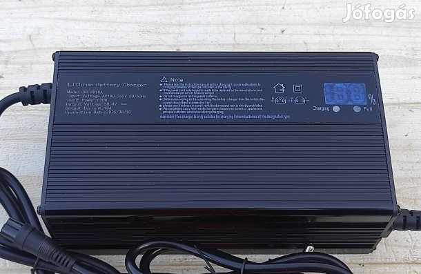 10A, 58.4V, 630W, 16S Lifepo4 akkutöltő, töltöttségi szint kijelzővel