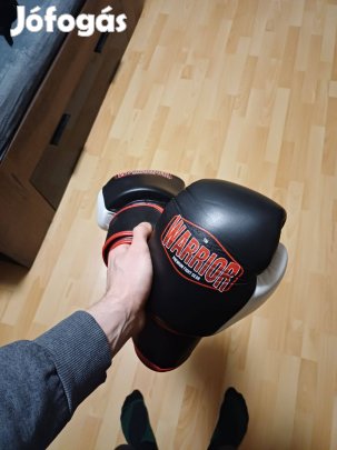 10-es kesztyű (1 amatőr versenyen használtam)