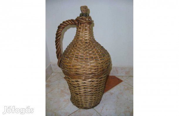 10 literes fonott üveg demizson