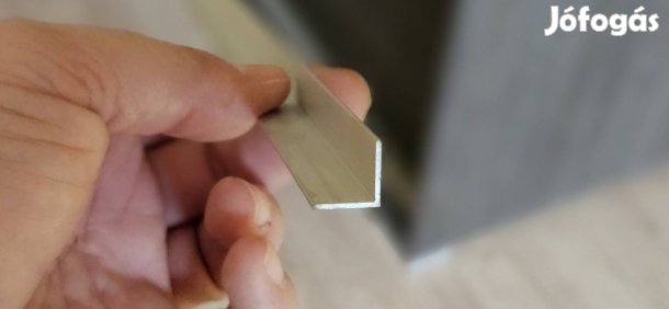 10x10 mm-es alumínium "L"-profil olcsón eladó