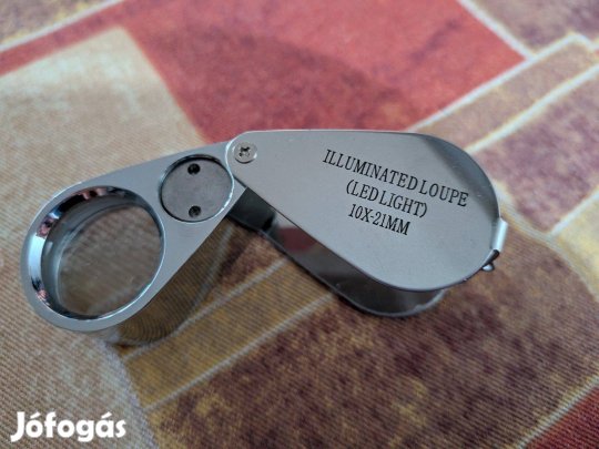 10x nagytású lupé, világítással