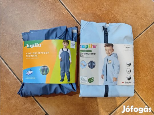 110-116-os Új fiú béleletlen esőszett