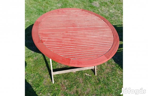 110 cm átmérőjű összecsukható fa kerti asztal eladó