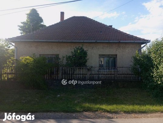 110 nm-es ház eladó Kál