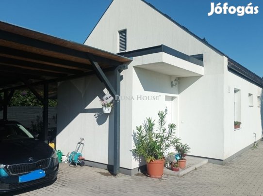 110 nm-es ház eladó Lepsény
