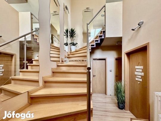 110 nm-es lakás eladó Pécs