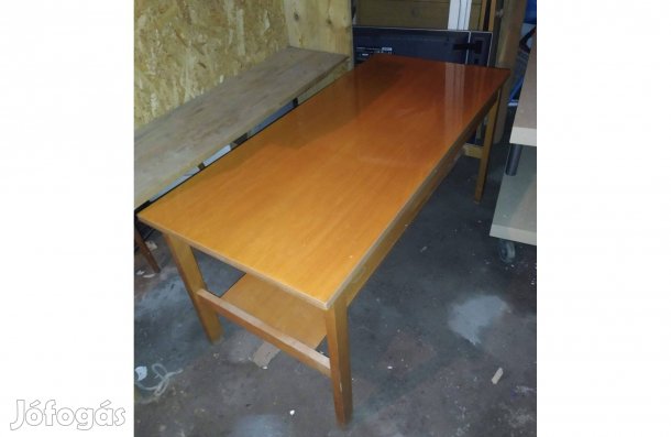 110x50x52 cm Polcos Retro lakkozott nagy dohányzóasztal