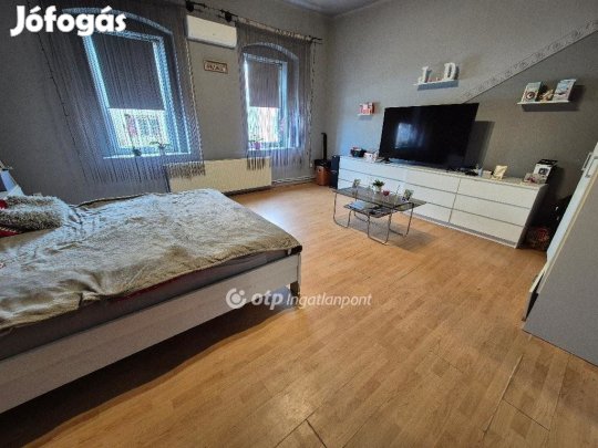 111 nm-es ház eladó Szentes