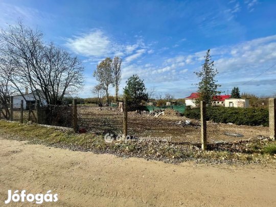 1120 nm-es telek eladó Debrecen