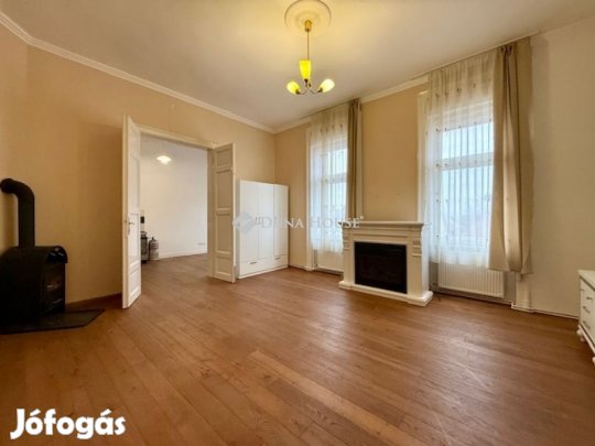 112 nm-es lakás eladó Pápa