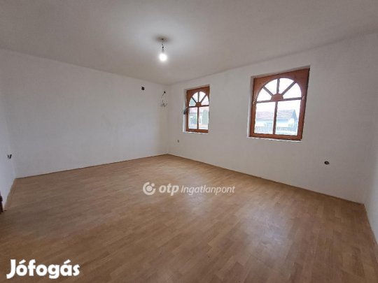 113 nm-es ház eladó Kisújszállás