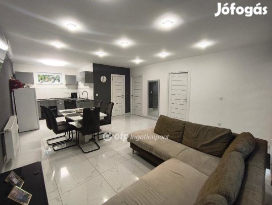 113 nm-es ház eladó Pusztaszabolcs