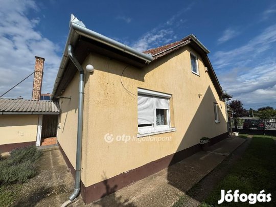 113 nm-es ház eladó Szorgalmatos