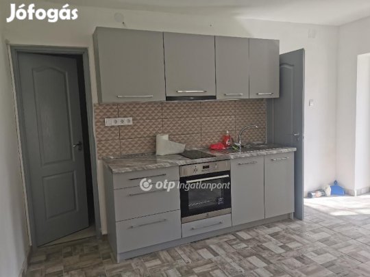 114 nm-es ház eladó Majosháza