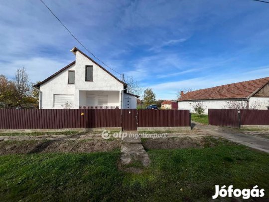 115 nm-es ház eladó Komádi