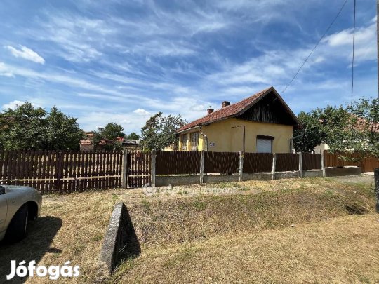 115 nm-es ház eladó Komádi