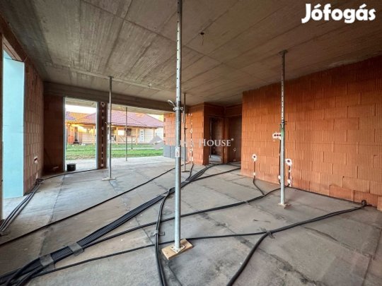 116 nm-es lakás eladó Kozármisleny