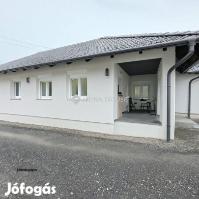 117 nm-es ház eladó Gyömrő