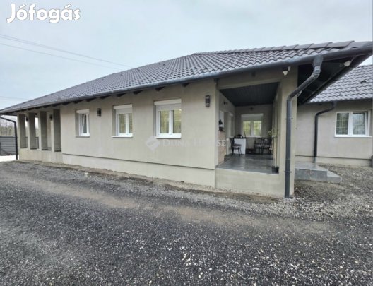 117 nm-es ház eladó Gyömrő