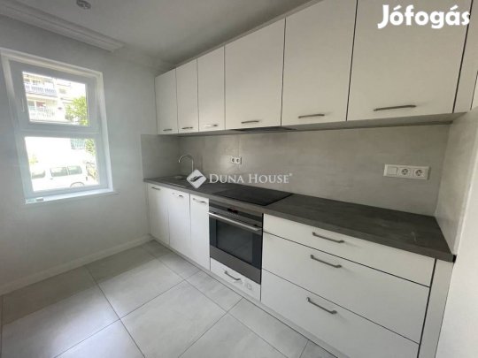 117 nm-es lakás kiadó Kecskemét