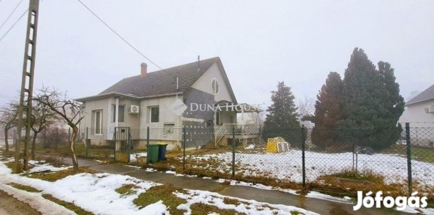 118 nm-es ház eladó Tápiószecső