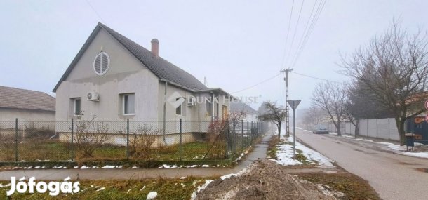 118 nm-es ház eladó Tápiószecső