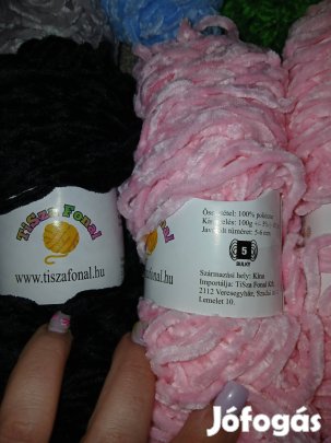 11 db bontatlan zsenília fonal, tisza fonal