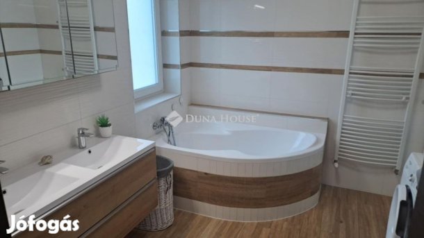 120 nm-es ház eladó Baja