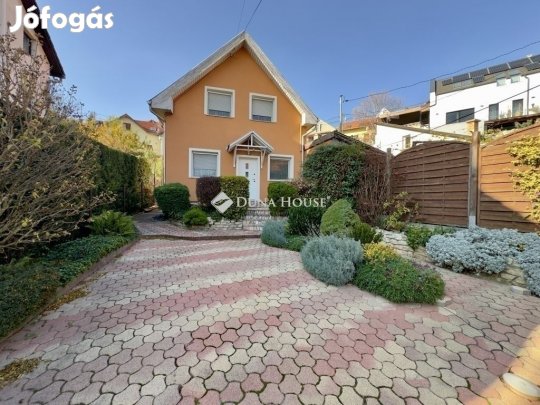 120 nm-es ház eladó Budaörs