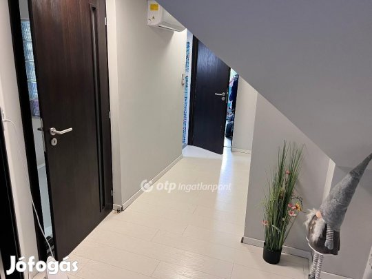 120 nm-es ház eladó Érd