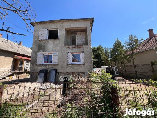 120 nm-es ház eladó Kiskunlacháza